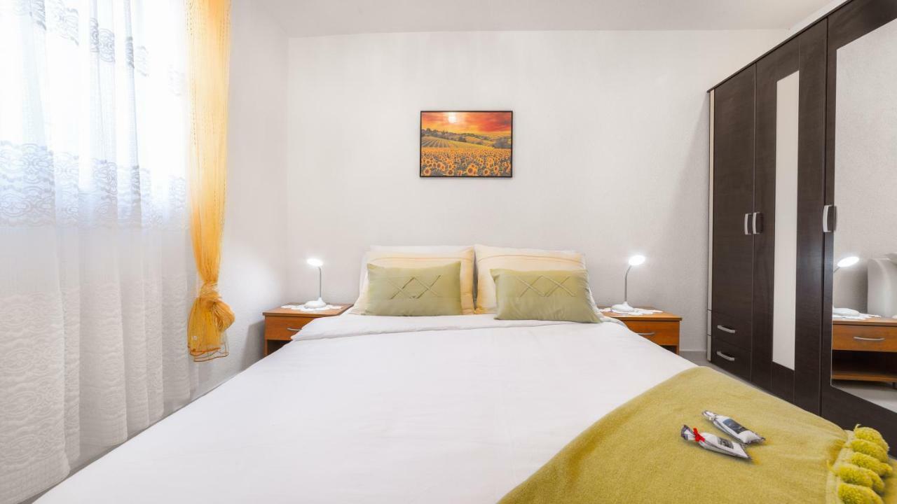Apartments Lipic Vodice Extérieur photo