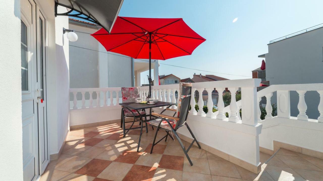 Apartments Lipic Vodice Extérieur photo