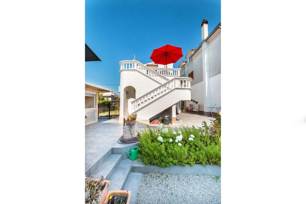Apartments Lipic Vodice Extérieur photo