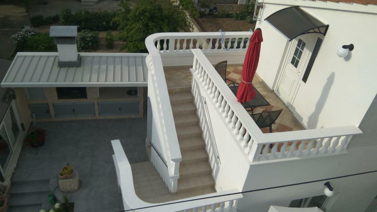 Apartments Lipic Vodice Extérieur photo