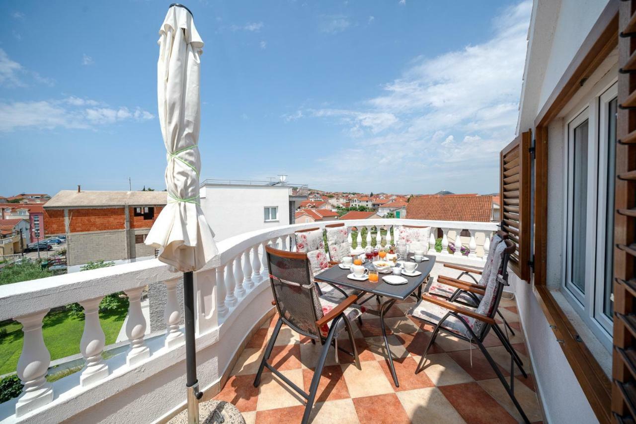 Apartments Lipic Vodice Extérieur photo