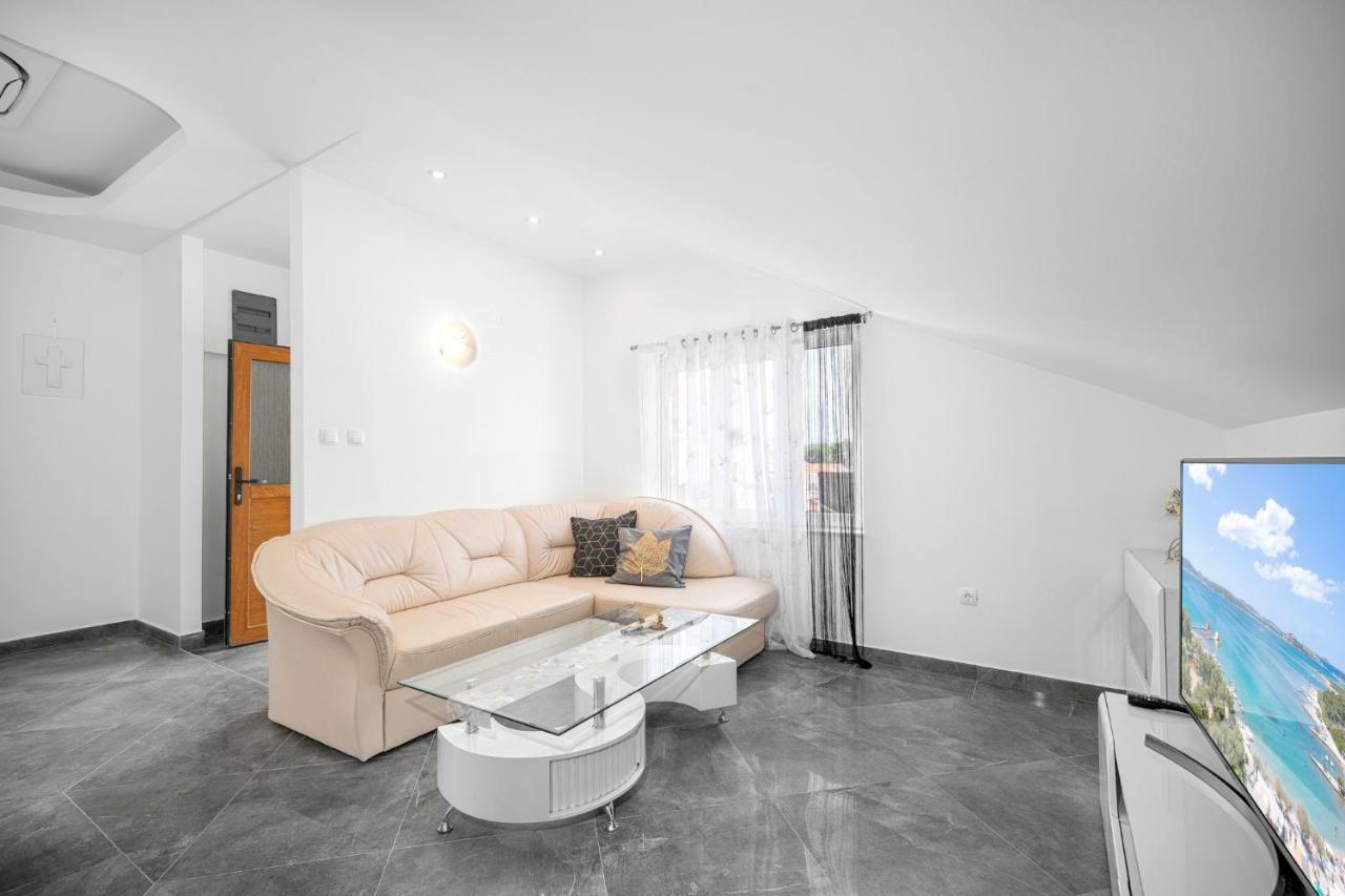 Apartments Lipic Vodice Extérieur photo